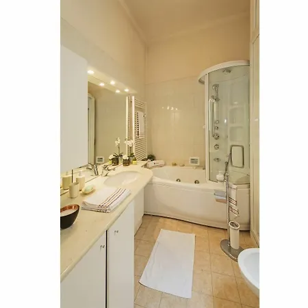 Appartamento Hintown Canonica *